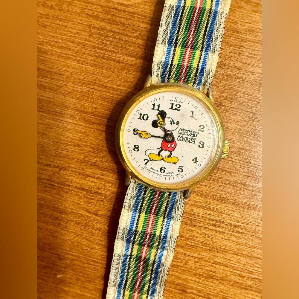 Vintage Registered Edition Mickey Mouse Watch with plaid fabric band DISNEY - Picture 2 of 8